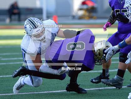 Thumbnail 2 in La Jolla Country Day vs. Santana (CIF SDS Division 4 Final) photogallery.
