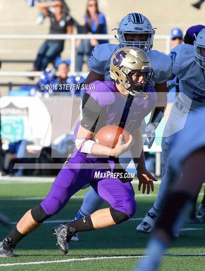 Thumbnail 1 in La Jolla Country Day vs. Santana (CIF SDS Division 4 Final) photogallery.