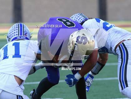 Thumbnail 2 in La Jolla Country Day vs. Santana (CIF SDS Division 4 Final) photogallery.