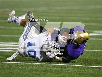 Thumbnail 2 in La Jolla Country Day vs. Santana (CIF SDS Division 4 Final) photogallery.