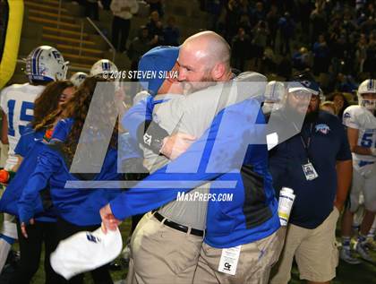 Thumbnail 3 in La Jolla Country Day vs. Santana (CIF SDS Division 4 Final) photogallery.