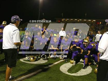 Thumbnail 1 in La Jolla Country Day vs. Santana (CIF SDS Division 4 Final) photogallery.