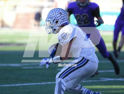 Thumbnail 3 in La Jolla Country Day vs. Santana (CIF SDS Division 4 Final) photogallery.