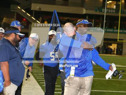 Thumbnail 2 in La Jolla Country Day vs. Santana (CIF SDS Division 4 Final) photogallery.
