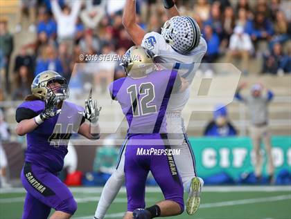 Thumbnail 3 in La Jolla Country Day vs. Santana (CIF SDS Division 4 Final) photogallery.