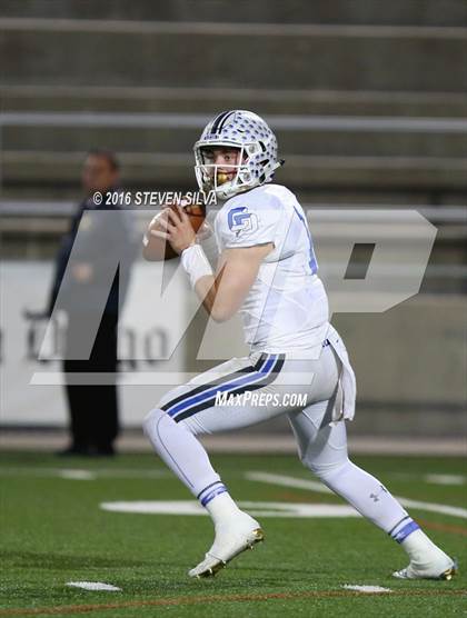 Thumbnail 3 in La Jolla Country Day vs. Santana (CIF SDS Division 4 Final) photogallery.