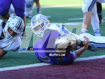 Thumbnail 3 in La Jolla Country Day vs. Santana (CIF SDS Division 4 Final) photogallery.