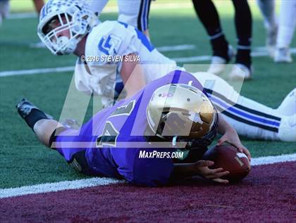 Thumbnail 1 in La Jolla Country Day vs. Santana (CIF SDS Division 4 Final) photogallery.