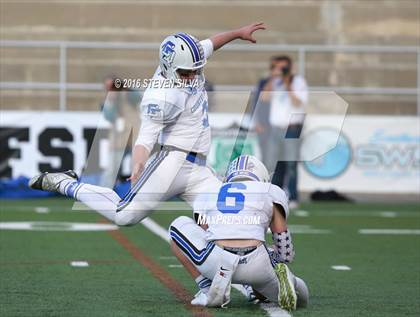 Thumbnail 2 in La Jolla Country Day vs. Santana (CIF SDS Division 4 Final) photogallery.