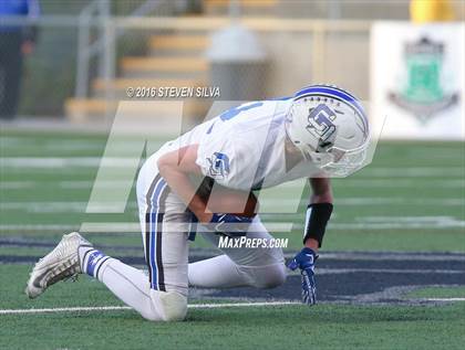 Thumbnail 1 in La Jolla Country Day vs. Santana (CIF SDS Division 4 Final) photogallery.