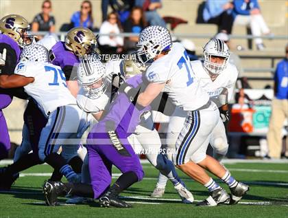 Thumbnail 3 in La Jolla Country Day vs. Santana (CIF SDS Division 4 Final) photogallery.