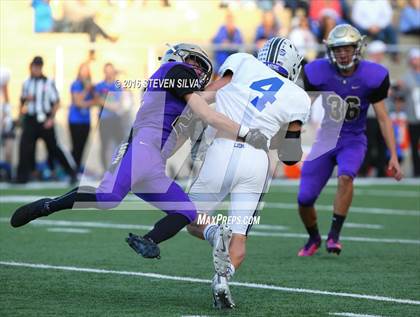 Thumbnail 1 in La Jolla Country Day vs. Santana (CIF SDS Division 4 Final) photogallery.