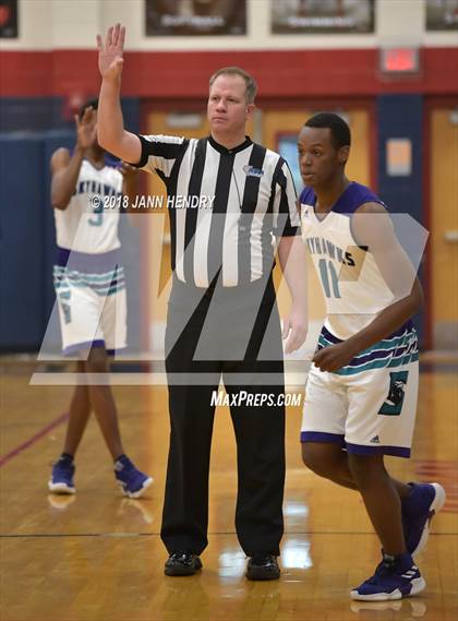 Thumbnail 3 in Leuzinger vs. Silverado (Tarkanian Classic) photogallery.