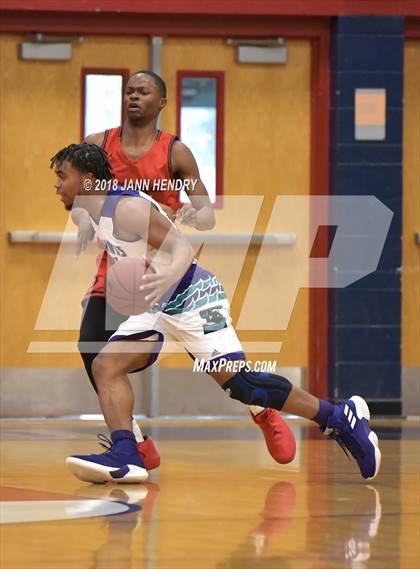 Thumbnail 2 in Leuzinger vs. Silverado (Tarkanian Classic) photogallery.