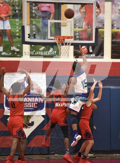 Thumbnail 2 in Leuzinger vs. Silverado (Tarkanian Classic) photogallery.