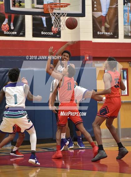 Thumbnail 3 in Leuzinger vs. Silverado (Tarkanian Classic) photogallery.