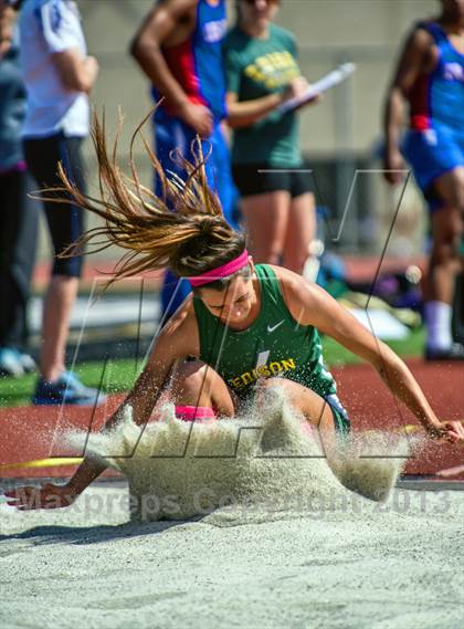 Thumbnail 3 in Sunset League Track and Field Championships photogallery.