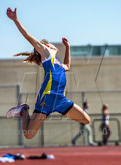 Thumbnail 3 in Sunset League Track and Field Championships photogallery.