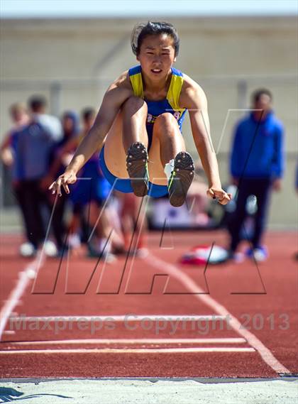 Thumbnail 3 in Sunset League Track and Field Championships photogallery.
