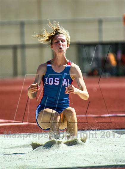 Thumbnail 1 in Sunset League Track and Field Championships photogallery.