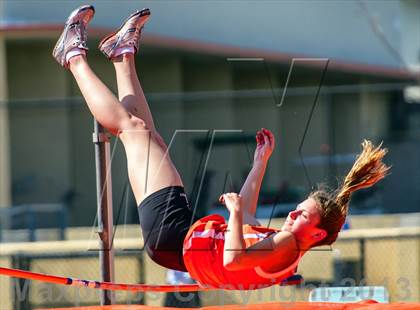 Thumbnail 3 in Sunset League Track and Field Championships photogallery.
