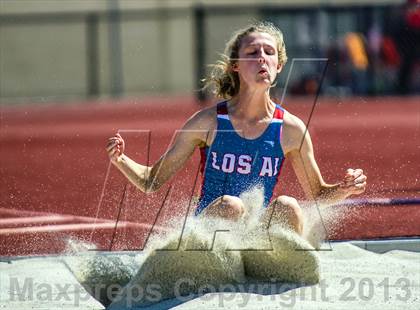 Thumbnail 2 in Sunset League Track and Field Championships photogallery.