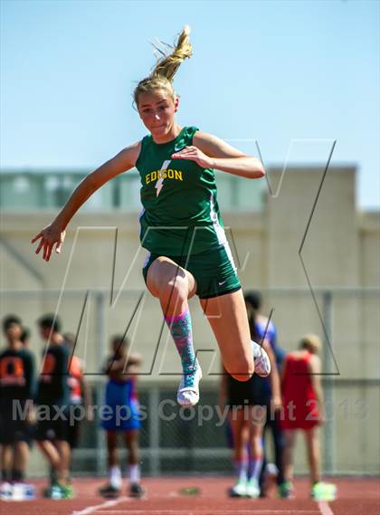 Thumbnail 3 in Sunset League Track and Field Championships photogallery.