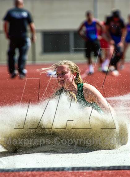 Thumbnail 3 in Sunset League Track and Field Championships photogallery.