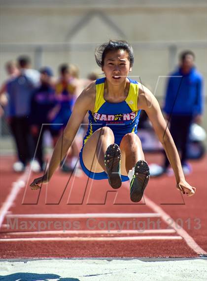 Thumbnail 1 in Sunset League Track and Field Championships photogallery.