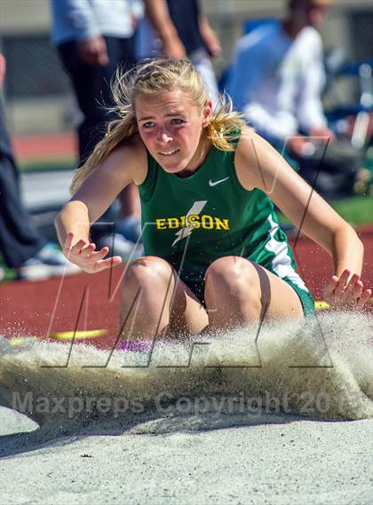 Thumbnail 1 in Sunset League Track and Field Championships photogallery.