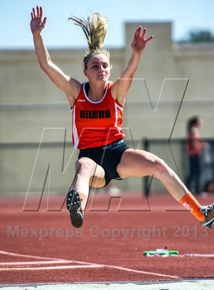 Thumbnail 3 in Sunset League Track and Field Championships photogallery.