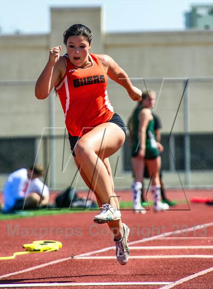Thumbnail 2 in Sunset League Track and Field Championships photogallery.