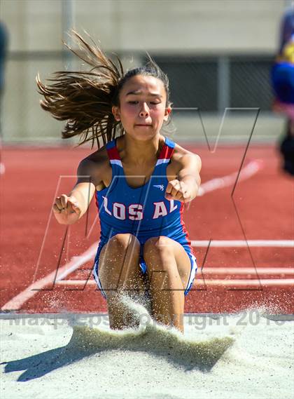 Thumbnail 3 in Sunset League Track and Field Championships photogallery.