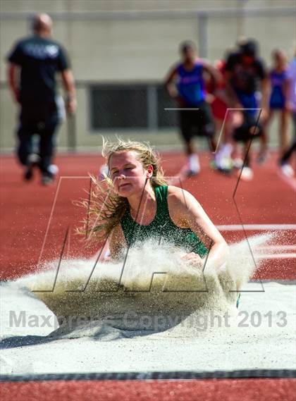 Thumbnail 2 in Sunset League Track and Field Championships photogallery.