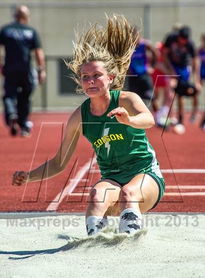 Thumbnail 1 in Sunset League Track and Field Championships photogallery.