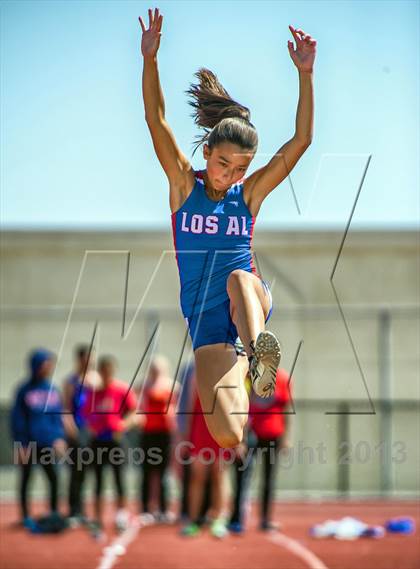 Thumbnail 2 in Sunset League Track and Field Championships photogallery.