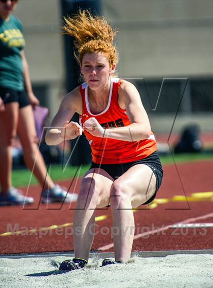 Thumbnail 1 in Sunset League Track and Field Championships photogallery.