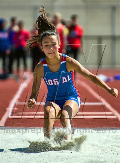 Thumbnail 3 in Sunset League Track and Field Championships photogallery.