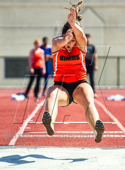 Thumbnail 1 in Sunset League Track and Field Championships photogallery.