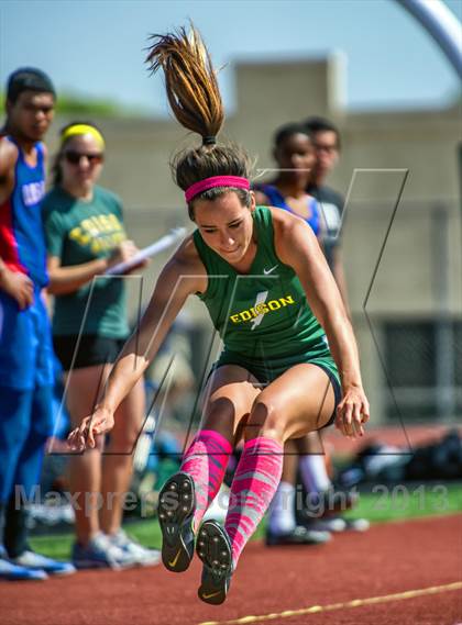 Thumbnail 1 in Sunset League Track and Field Championships photogallery.