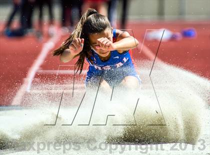 Thumbnail 1 in Sunset League Track and Field Championships photogallery.
