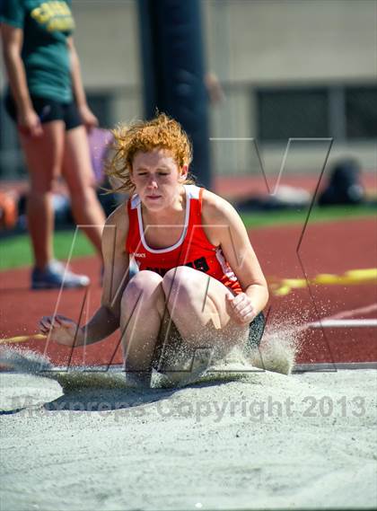 Thumbnail 2 in Sunset League Track and Field Championships photogallery.