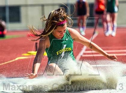 Thumbnail 1 in Sunset League Track and Field Championships photogallery.