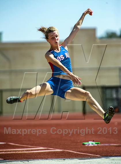 Thumbnail 3 in Sunset League Track and Field Championships photogallery.