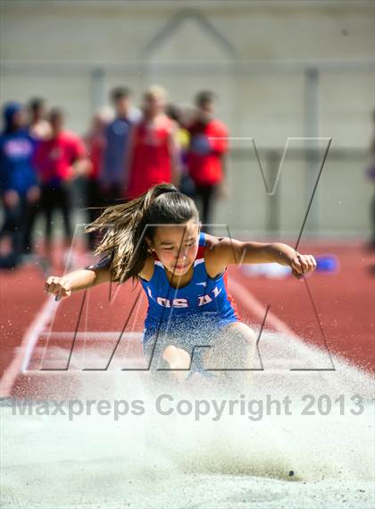 Thumbnail 2 in Sunset League Track and Field Championships photogallery.
