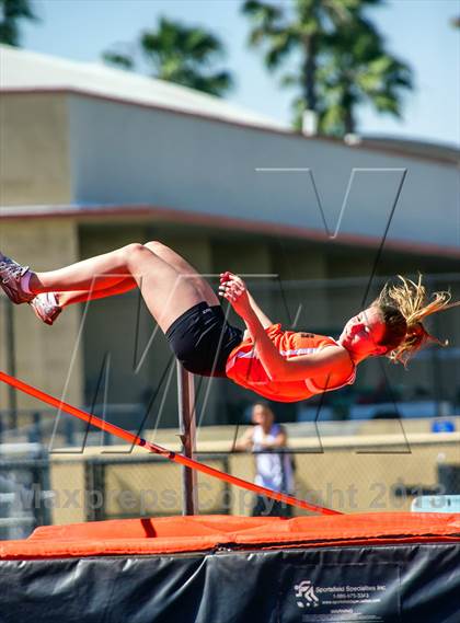 Thumbnail 2 in Sunset League Track and Field Championships photogallery.