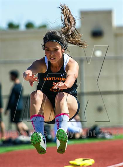 Thumbnail 2 in Sunset League Track and Field Championships photogallery.