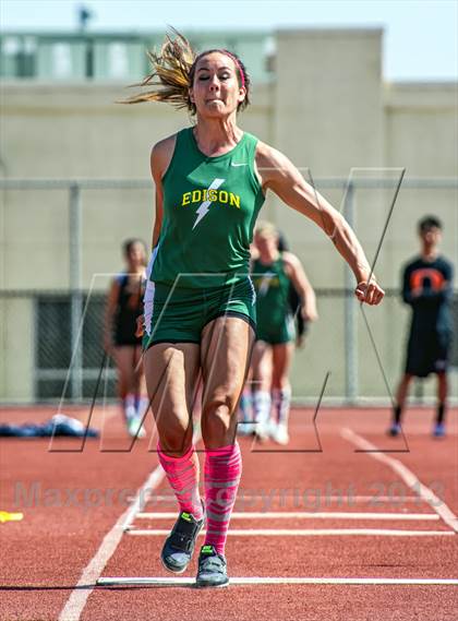 Thumbnail 3 in Sunset League Track and Field Championships photogallery.