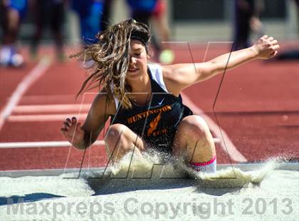 Thumbnail 2 in Sunset League Track and Field Championships photogallery.