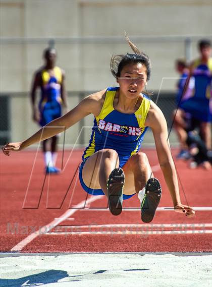 Thumbnail 2 in Sunset League Track and Field Championships photogallery.